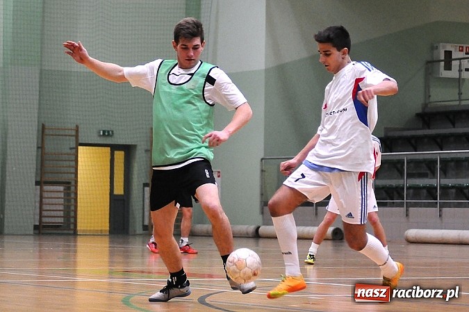 Zdjęcie w galerii na portalu naszraciborz.pl: Wychylylybymy wygrywają w hicie weekendu wiadomości z regionu