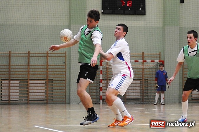 Zdjęcie w galerii na portalu naszraciborz.pl: Wychylylybymy wygrywają w hicie weekendu wiadomości z regionu