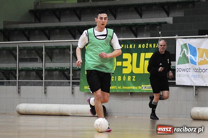 Zdjęcie w galerii na portalu naszraciborz.pl: Wychylylybymy wygrywają w hicie weekendu wiadomości z regionu