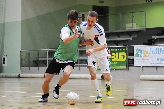 Zdjęcie w galerii na portalu naszraciborz.pl: Wychylylybymy wygrywają w hicie weekendu wiadomości z regionu