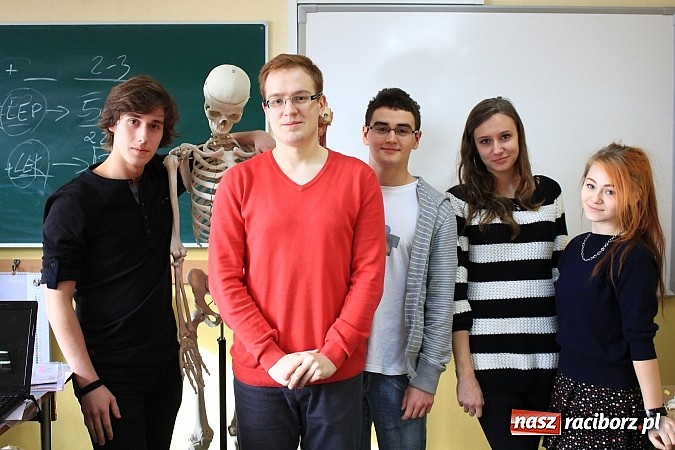 Zdjęcie w galerii na portalu naszraciborz.pl: Medycyna na start dla uczni&oacute;w II LO wiadomości z regionu
