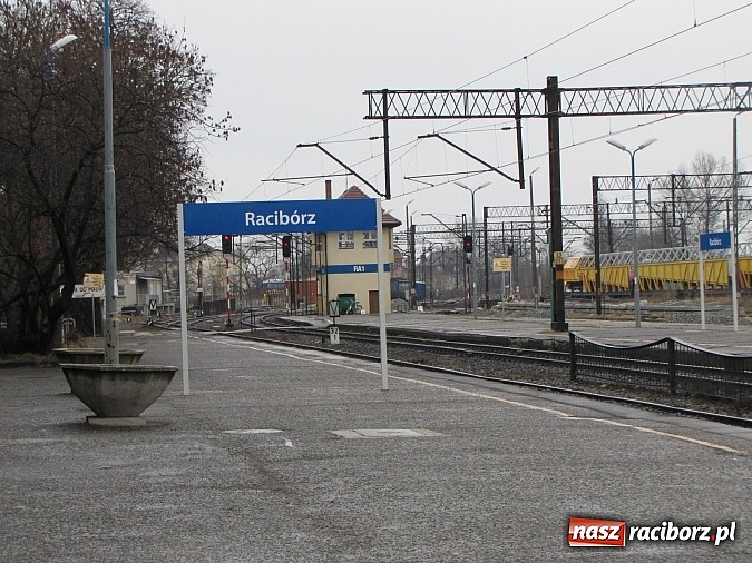 Zdjęcie w galerii na portalu naszraciborz.pl: Dworzec w Raciborzu nie jest zbyt ładny… wiadomości z regionu