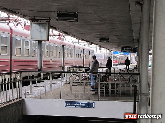Zdjęcie w galerii na portalu naszraciborz.pl: Dworzec w Raciborzu nie jest zbyt ładny… wiadomości z regionu