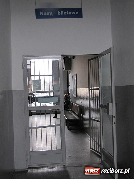 Zdjęcie w galerii na portalu naszraciborz.pl: Dworzec w Raciborzu nie jest zbyt ładny… wiadomości z regionu