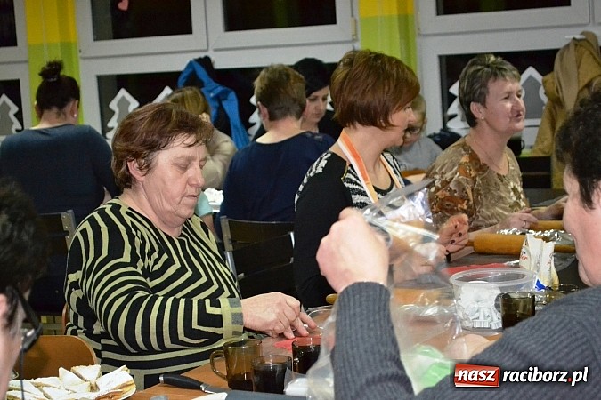 Zdjęcie w galerii na portalu naszraciborz.pl: Gospodynie z Szonowic przekazują swoje pasje i wiedzę! wiadomości z regionu