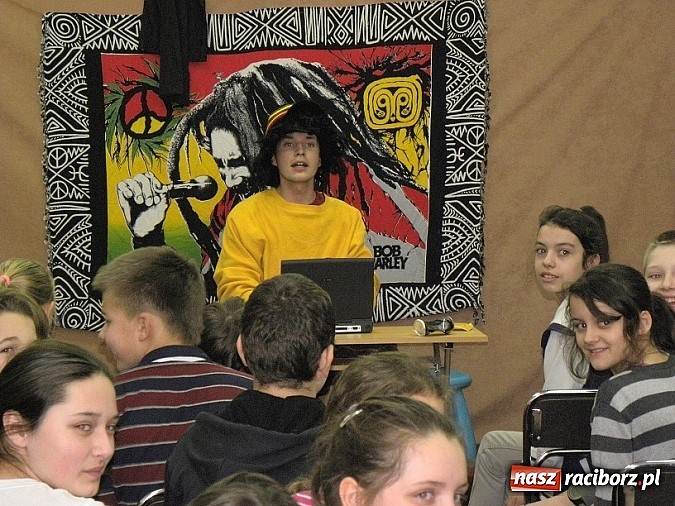 Zdjęcie w galerii na portalu naszraciborz.pl: On-line. W pułapce Internetu wiadomości z regionu