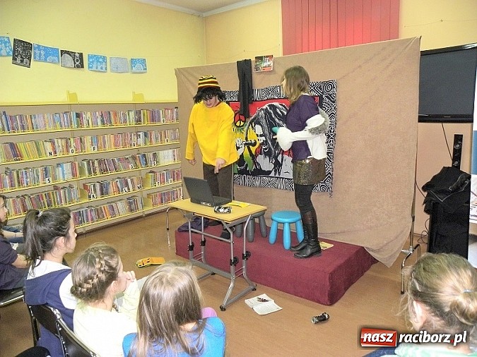 Zdjęcie w galerii na portalu naszraciborz.pl: On-line. W pułapce Internetu wiadomości z regionu