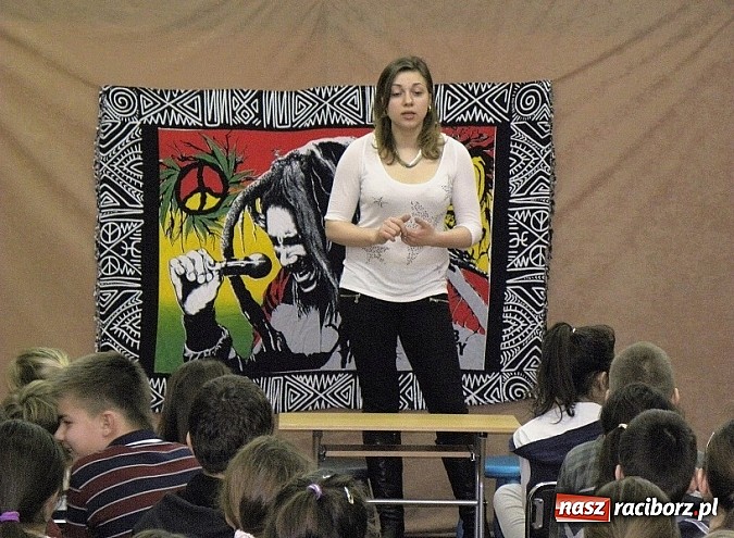 Zdjęcie w galerii na portalu naszraciborz.pl: On-line. W pułapce Internetu wiadomości z regionu