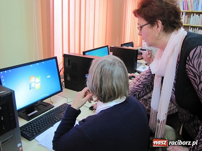 Zdjęcie w galerii na portalu naszraciborz.pl: Senior i Internet, czyli co seniorzy robią w sieci wiadomości z regionu