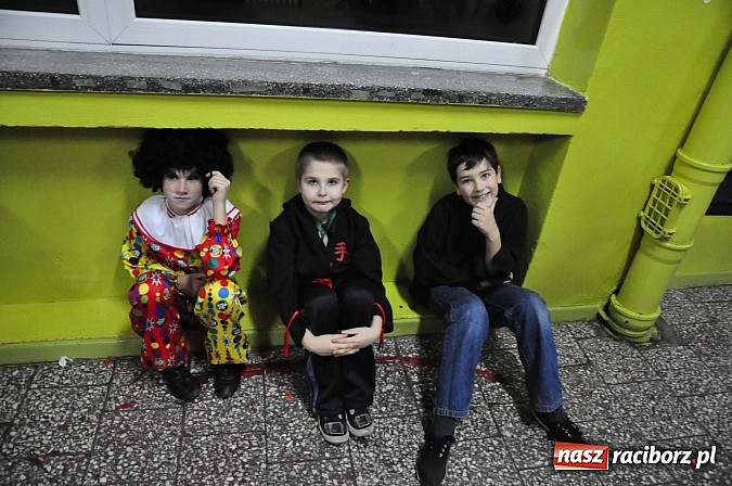 Zdjęcie w galerii na portalu naszraciborz.pl: Karnawałowa podr&oacute;ż do Rio w SP 1 na Ostrogu wiadomości z regionu