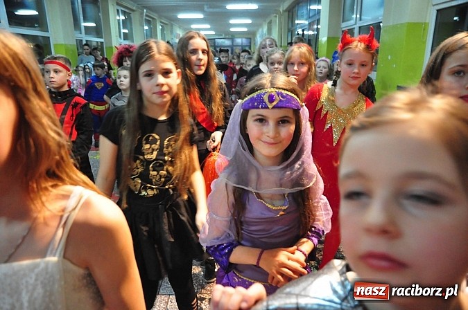 Zdjęcie w galerii na portalu naszraciborz.pl: Karnawałowa podr&oacute;ż do Rio w SP 1 na Ostrogu wiadomości z regionu
