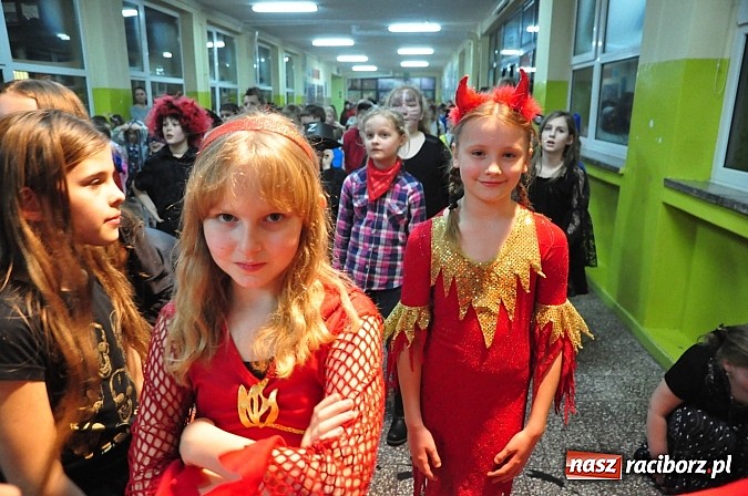 Zdjęcie w galerii na portalu naszraciborz.pl: Karnawałowa podr&oacute;ż do Rio w SP 1 na Ostrogu wiadomości z regionu