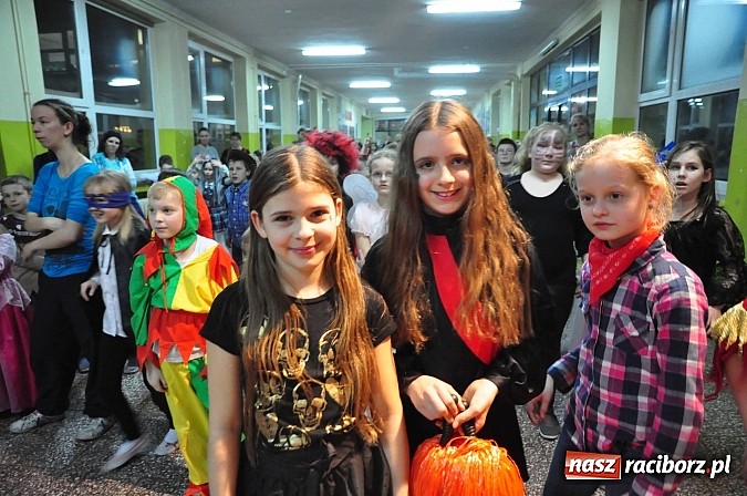Zdjęcie w galerii na portalu naszraciborz.pl: Karnawałowa podr&oacute;ż do Rio w SP 1 na Ostrogu wiadomości z regionu