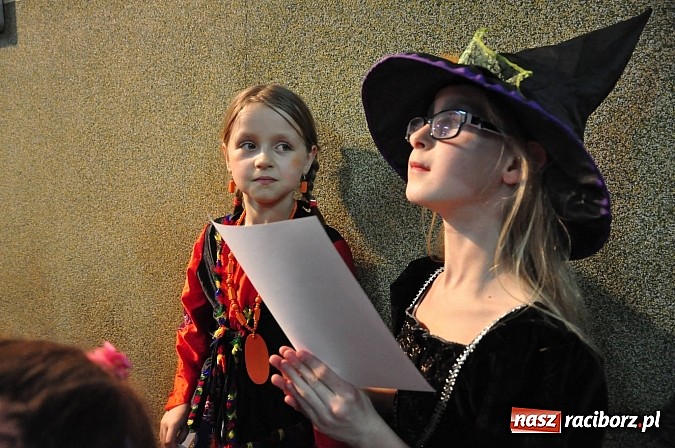 Zdjęcie w galerii na portalu naszraciborz.pl: Karnawałowa podr&oacute;ż do Rio w SP 1 na Ostrogu wiadomości z regionu