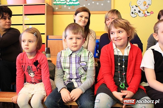Zdjęcie w galerii na portalu naszraciborz.pl: Jubileuszowy międzyprzedszkolny przegląd wierszy dla babci i dziadka wiadomości z regionu