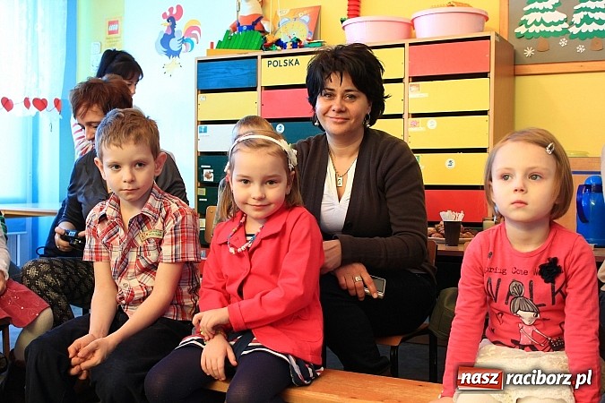 Zdjęcie w galerii na portalu naszraciborz.pl: Jubileuszowy międzyprzedszkolny przegląd wierszy dla babci i dziadka wiadomości z regionu