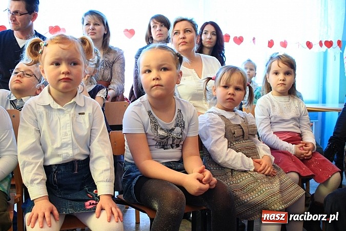 Zdjęcie w galerii na portalu naszraciborz.pl: Jubileuszowy międzyprzedszkolny przegląd wierszy dla babci i dziadka wiadomości z regionu