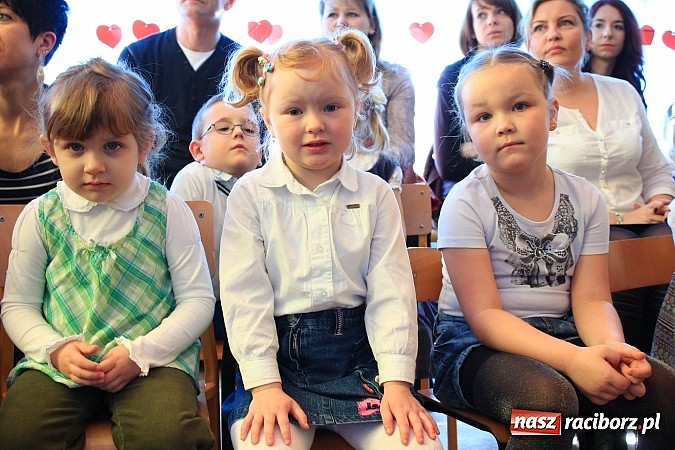 Zdjęcie w galerii na portalu naszraciborz.pl: Jubileuszowy międzyprzedszkolny przegląd wierszy dla babci i dziadka wiadomości z regionu