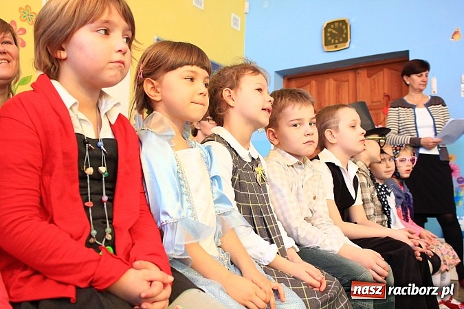 Zdjęcie w galerii na portalu naszraciborz.pl: Jubileuszowy międzyprzedszkolny przegląd wierszy dla babci i dziadka wiadomości z regionu