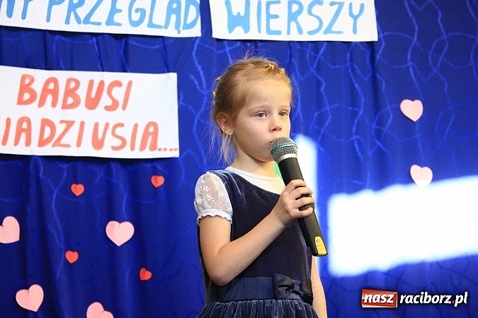 Zdjęcie w galerii na portalu naszraciborz.pl: Jubileuszowy międzyprzedszkolny przegląd wierszy dla babci i dziadka wiadomości z regionu