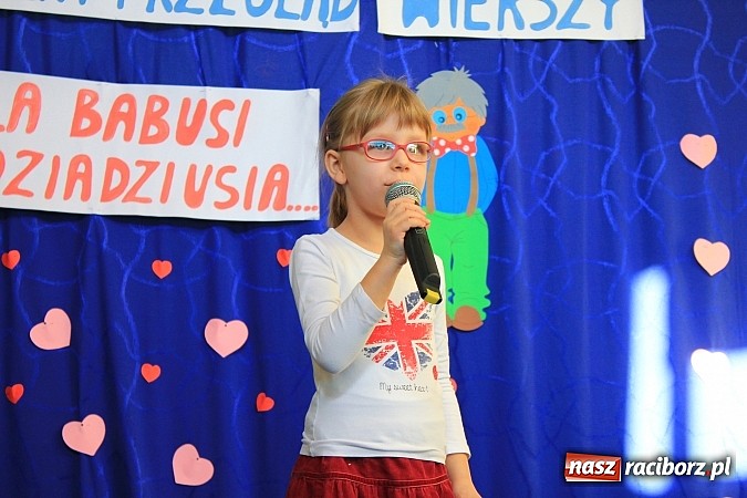 Zdjęcie w galerii na portalu naszraciborz.pl: Jubileuszowy międzyprzedszkolny przegląd wierszy dla babci i dziadka wiadomości z regionu