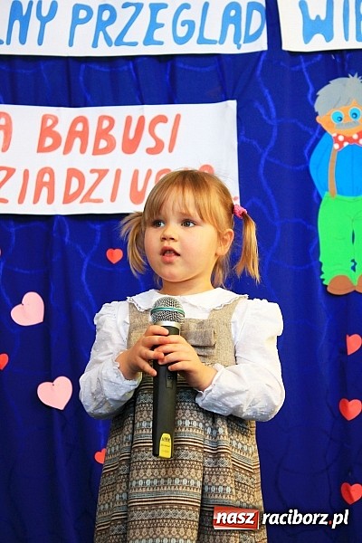 Zdjęcie w galerii na portalu naszraciborz.pl: Jubileuszowy międzyprzedszkolny przegląd wierszy dla babci i dziadka wiadomości z regionu
