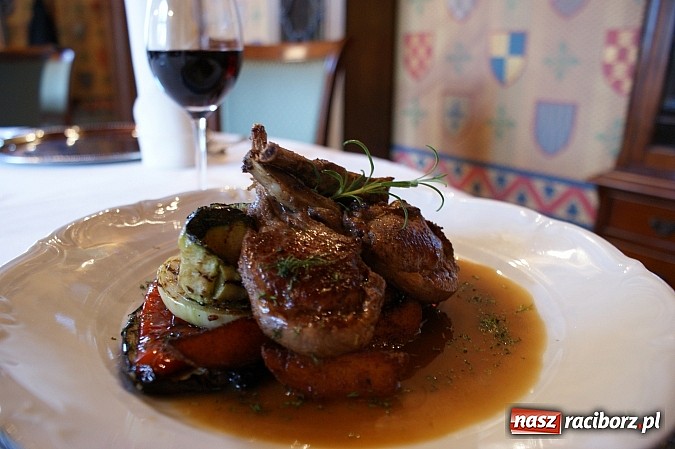 Zdjęcie w galerii na portalu naszraciborz.pl: Pałac Większyce. Warto odwiedzić to niezwykłe miejsce wiadomości z regionu