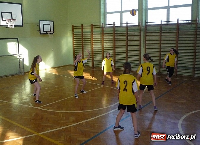 Zdjęcie w galerii na portalu naszraciborz.pl: Piłka siatkowa: Siatkarski maraton rozpoczęty! wiadomości z regionu