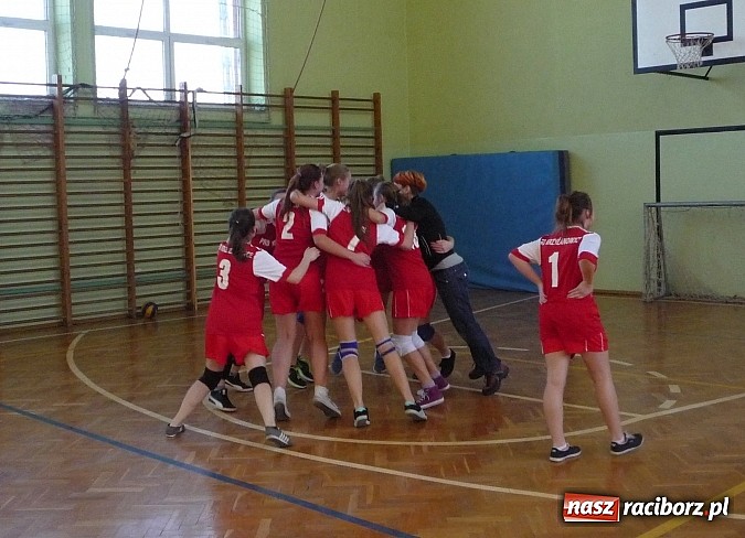 Zdjęcie w galerii na portalu naszraciborz.pl: Piłka siatkowa: Siatkarski maraton rozpoczęty! wiadomości z regionu