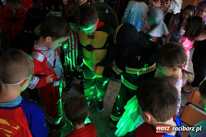 Zdjęcie w galerii na portalu naszraciborz.pl: Wyjątkowy bal w Przedszkolu nr 15 wiadomości z regionu