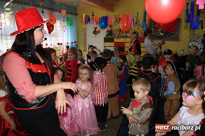 Zdjęcie w galerii na portalu naszraciborz.pl: Wyjątkowy bal w Przedszkolu nr 15 wiadomości z regionu