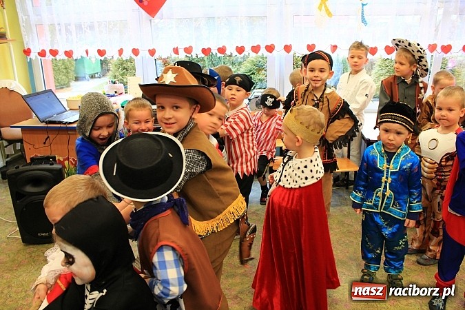 Zdjęcie w galerii na portalu naszraciborz.pl: Wyjątkowy bal w Przedszkolu nr 15 wiadomości z regionu
