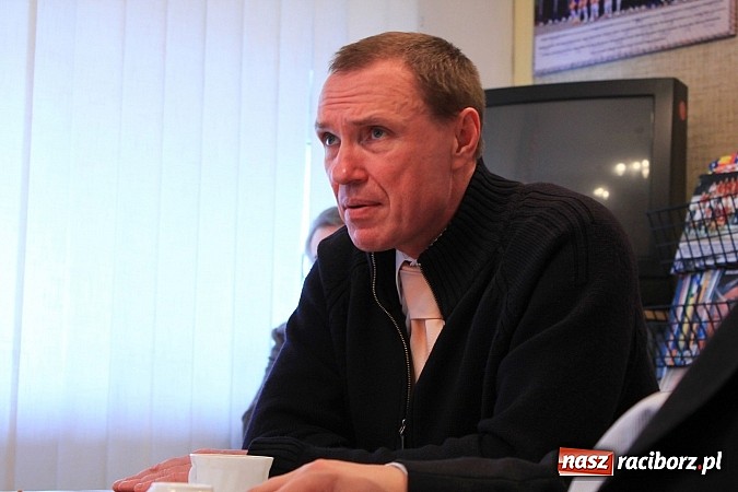 Zdjęcie w galerii na portalu naszraciborz.pl: Olimpijczyk Kajetan Broniewski z wizytą w Towarzystwie Gimnastycznym Sok&oacute;ł wiadomości z regionu