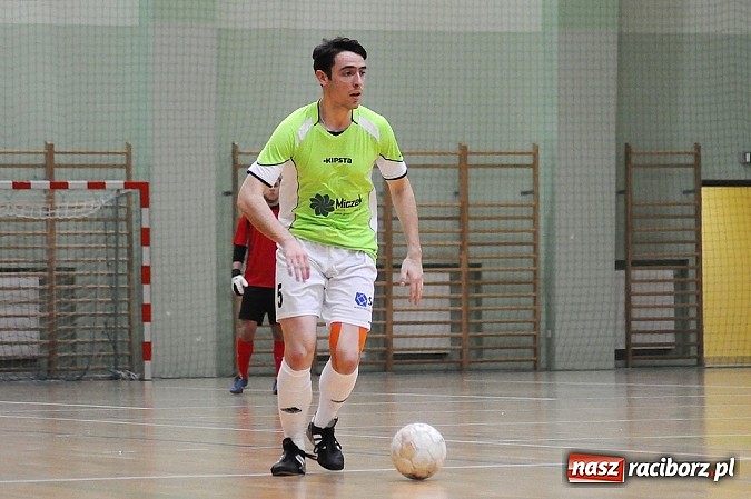 Zdjęcie w galerii na portalu naszraciborz.pl: Limfo-Med mistrzem HLPN. Oświadczyny w przerwie meczu wiadomości z regionu