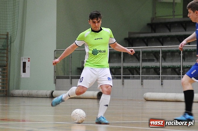 Zdjęcie w galerii na portalu naszraciborz.pl: Limfo-Med mistrzem HLPN. Oświadczyny w przerwie meczu wiadomości z regionu