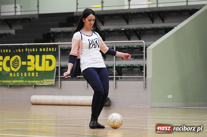 Zdjęcie w galerii na portalu naszraciborz.pl: Limfo-Med mistrzem HLPN. Oświadczyny w przerwie meczu wiadomości z regionu