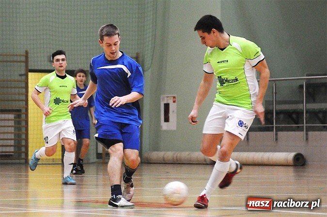 Zdjęcie w galerii na portalu naszraciborz.pl: Limfo-Med mistrzem HLPN. Oświadczyny w przerwie meczu wiadomości z regionu