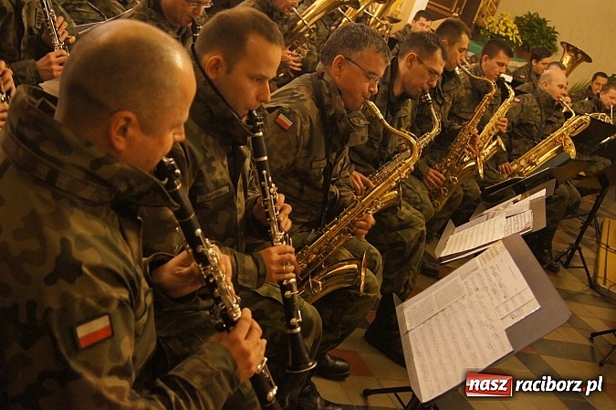 Zdjęcie w galerii na portalu naszraciborz.pl: Mieszkańcy Rudnika chcą, by poseł Siedlaczek zrezygnował z udziału w komitecie honorowym obchod&oacute;w 50. śmierci abp. J&oacute;zefa Gawliny wiadomości z regionu