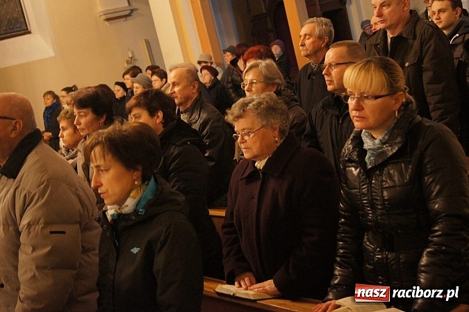 Zdjęcie w galerii na portalu naszraciborz.pl: Mieszkańcy Rudnika chcą, by poseł Siedlaczek zrezygnował z udziału w komitecie honorowym obchod&oacute;w 50. śmierci abp. J&oacute;zefa Gawliny wiadomości z regionu