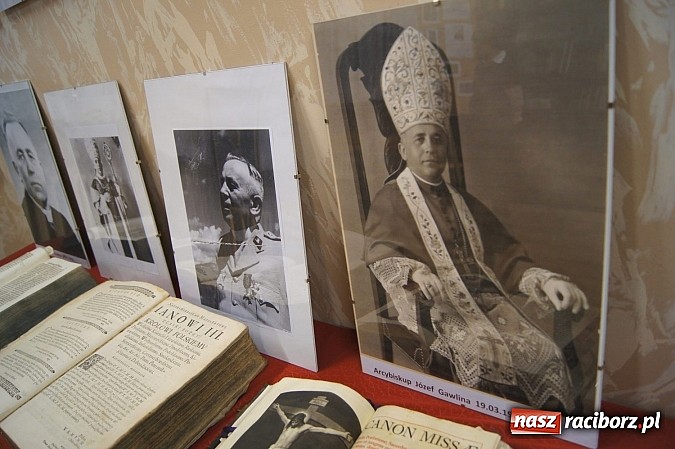 Zdjęcie w galerii na portalu naszraciborz.pl: Mieszkańcy Rudnika chcą, by poseł Siedlaczek zrezygnował z udziału w komitecie honorowym obchod&oacute;w 50. śmierci abp. J&oacute;zefa Gawliny wiadomości z regionu