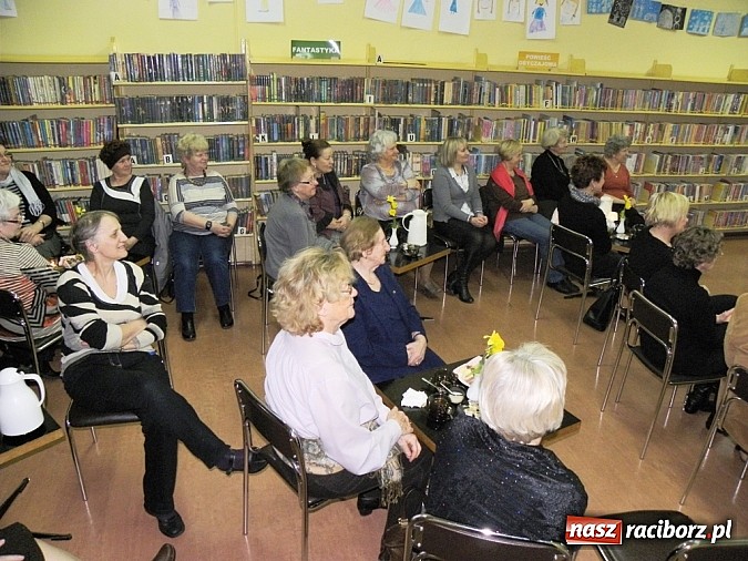 Zdjęcie w galerii na portalu naszraciborz.pl: A w jej włosach - wiatr... wiadomości z regionu