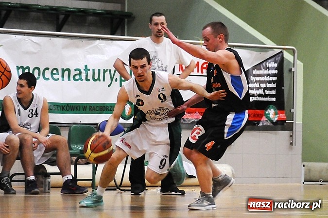 Zdjęcie w galerii na portalu naszraciborz.pl: Koszykówka. Niestety porażki wiadomości z regionu