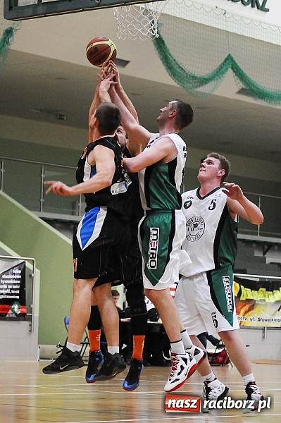 Zdjęcie w galerii na portalu naszraciborz.pl: Koszykówka. Niestety porażki wiadomości z regionu