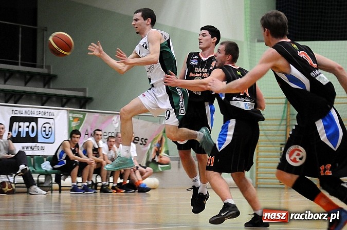 Zdjęcie w galerii na portalu naszraciborz.pl: Koszykówka. Niestety porażki wiadomości z regionu