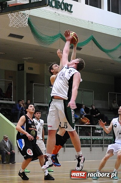 Zdjęcie w galerii na portalu naszraciborz.pl: Koszykówka. Niestety porażki wiadomości z regionu