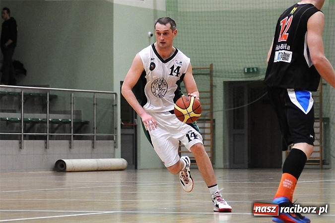 Zdjęcie w galerii na portalu naszraciborz.pl: Koszykówka. Niestety porażki wiadomości z regionu