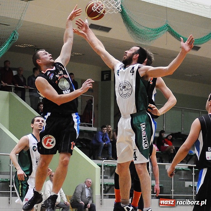 Zdjęcie w galerii na portalu naszraciborz.pl: Koszykówka. Niestety porażki wiadomości z regionu