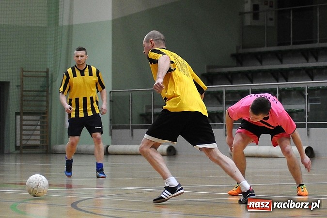 Zdjęcie w galerii na portalu naszraciborz.pl: Węglowski Team i A.M.J. Dach-Mig lepsi od rywali wiadomości z regionu