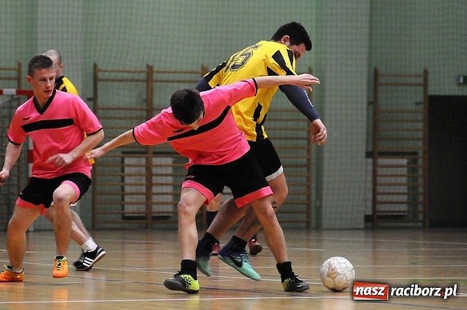 Zdjęcie w galerii na portalu naszraciborz.pl: Węglowski Team i A.M.J. Dach-Mig lepsi od rywali wiadomości z regionu