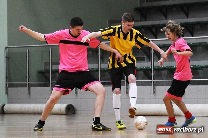 Zdjęcie w galerii na portalu naszraciborz.pl: Węglowski Team i A.M.J. Dach-Mig lepsi od rywali wiadomości z regionu